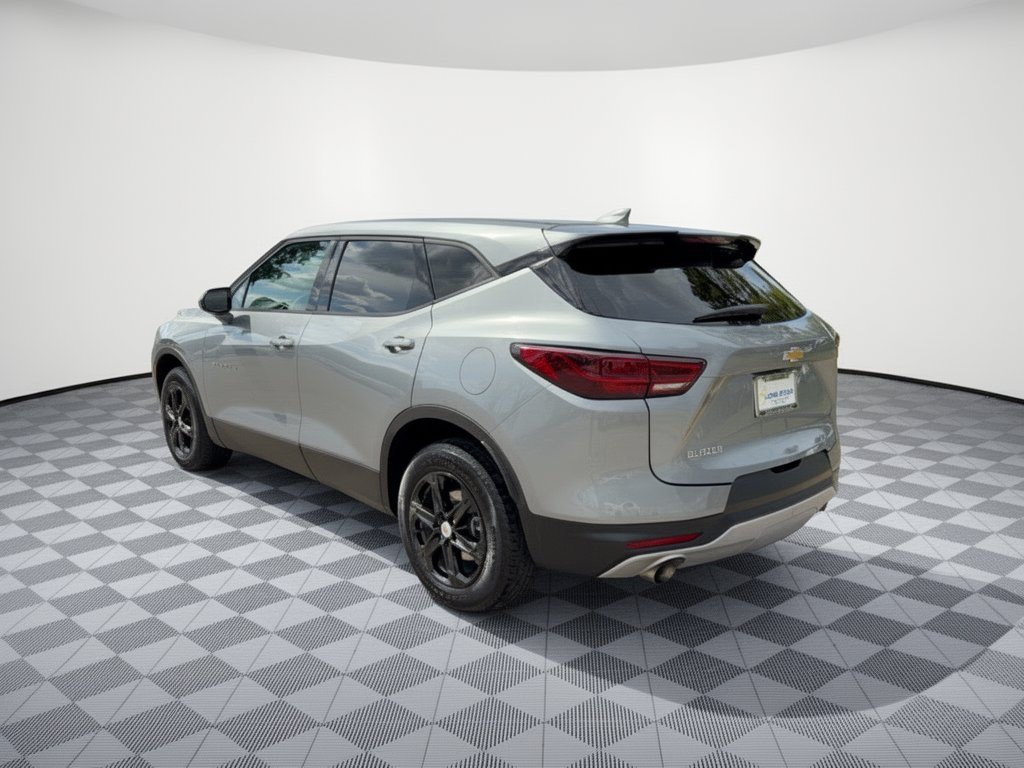 Certified 2025 Chevrolet Blazer LT FWD image 3