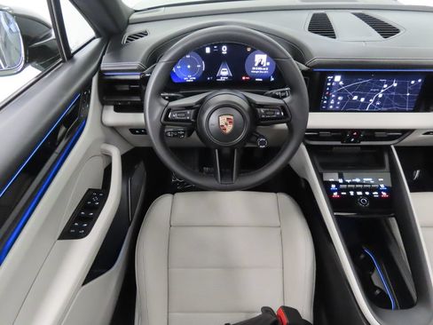 Certified 2025 Porsche Macan 4 Electric AWD/4WD image 16