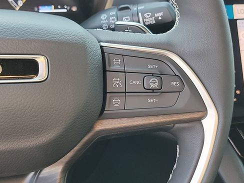New 2026 Jeep Grand Cherokee Altitude RWD image 33