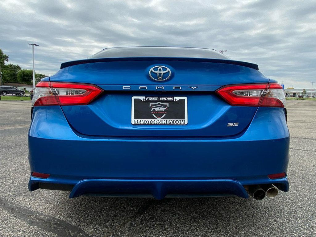 Used 2018 Toyota Camry SE w/ Moonroof Package FWD image 5