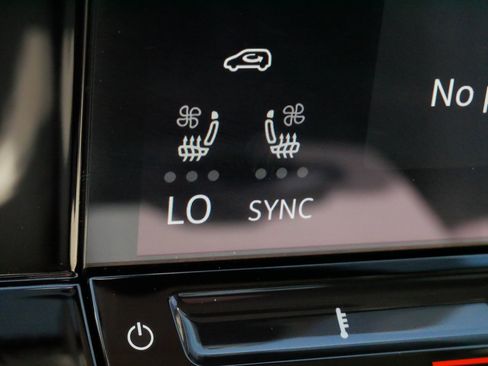 Used 2025 Volkswagen Atlas SEL Premium R-Line image 28