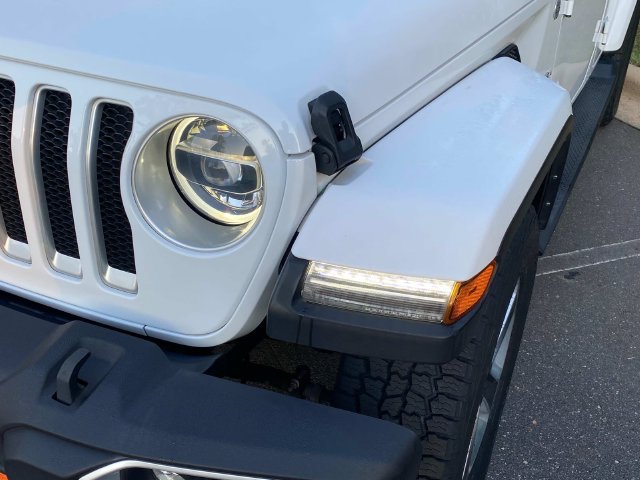 Used 2022 Jeep Wrangler Unlimited Sahara w/ LED Lighting Group AWD/4WD image 5