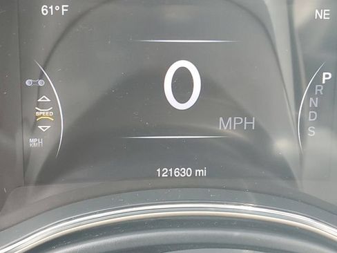 Used 2015 Jeep Grand Cherokee Overland AWD/4WD image 22