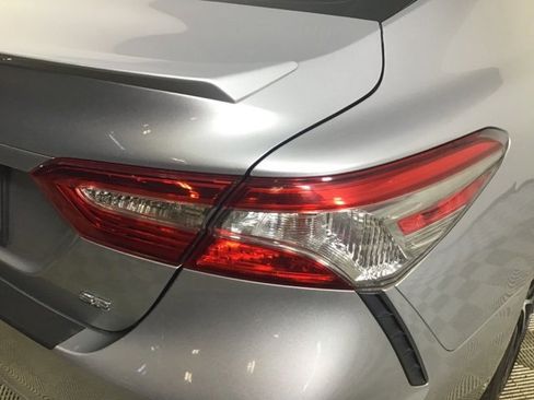 Used 2019 Toyota Camry SE w/ Convenience Package image 20