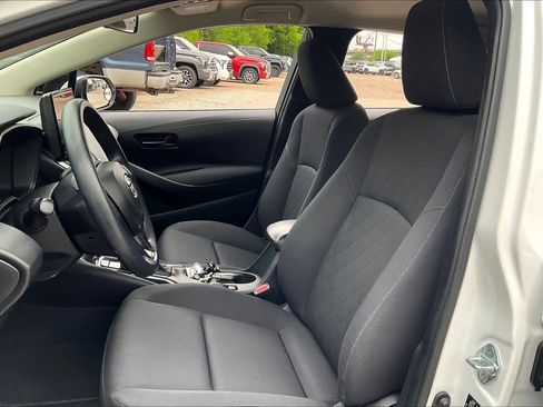 Used 2023 Toyota Corolla LE FWD image 8