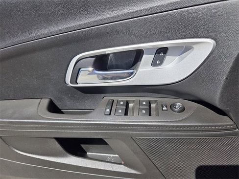 Used 2016 Chevrolet Equinox LT image 22