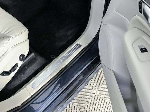 Used 2024 Volvo XC90 B6 Plus w/ Protection Package Premier image 27