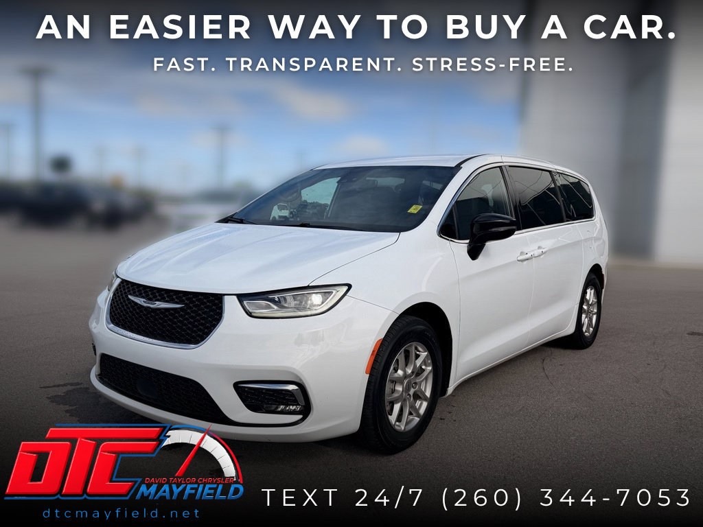 Used 2024 Chrysler Pacifica Touring FWD image 1