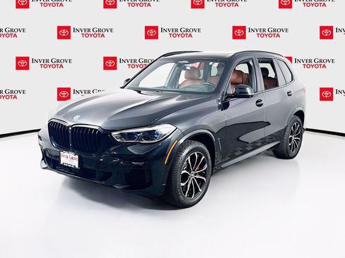 Used 2022 BMW X5 xDrive40i w/ M Sport Package AWD/4WD image 1