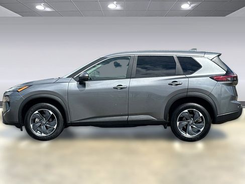 Used 2025 Nissan Rogue SV FWD image 2