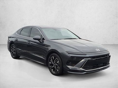 Used 2024 Hyundai Sonata SEL image 3