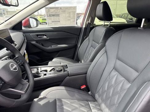 New 2026 Nissan Rogue Platinum AWD/4WD image 5