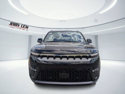 New 2026 Jeep Grand Wagoneer L 2WD image 8