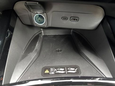 New 2026 Chevrolet Trax RS w/ Sunroof Package image 22