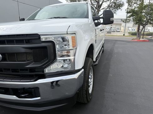 Used 2022 Ford F250 XL w/ Power Equipment Group AWD/4WD image 5