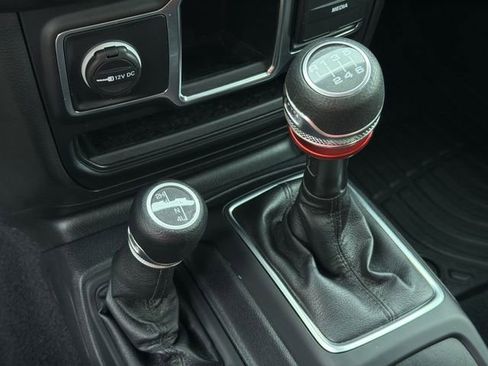 Used 2020 Jeep Gladiator Sport AWD/4WD image 27