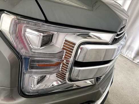 Used 2020 Ford F150 Lariat w/ Equipment Group 502A Luxury image 12