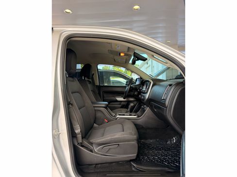 Used 2019 Chevrolet Colorado LT AWD/4WD image 15