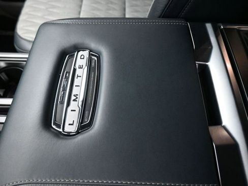 Used 2023 Ford F150 Limited image 13