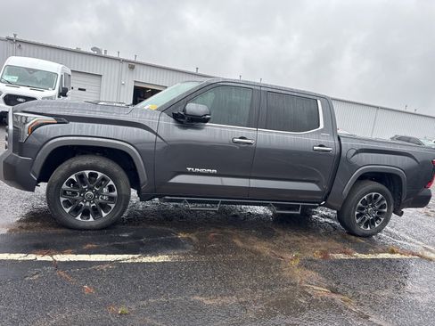 Used 2024 Toyota Tundra Limited image 4