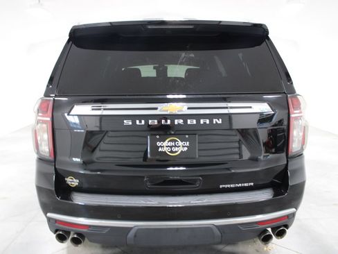 Used 2022 Chevrolet Suburban Premier RWD image 9