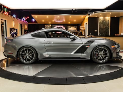 Used 2021 Ford Mustang GT Premium w/ GT Performance Package RWD image 9