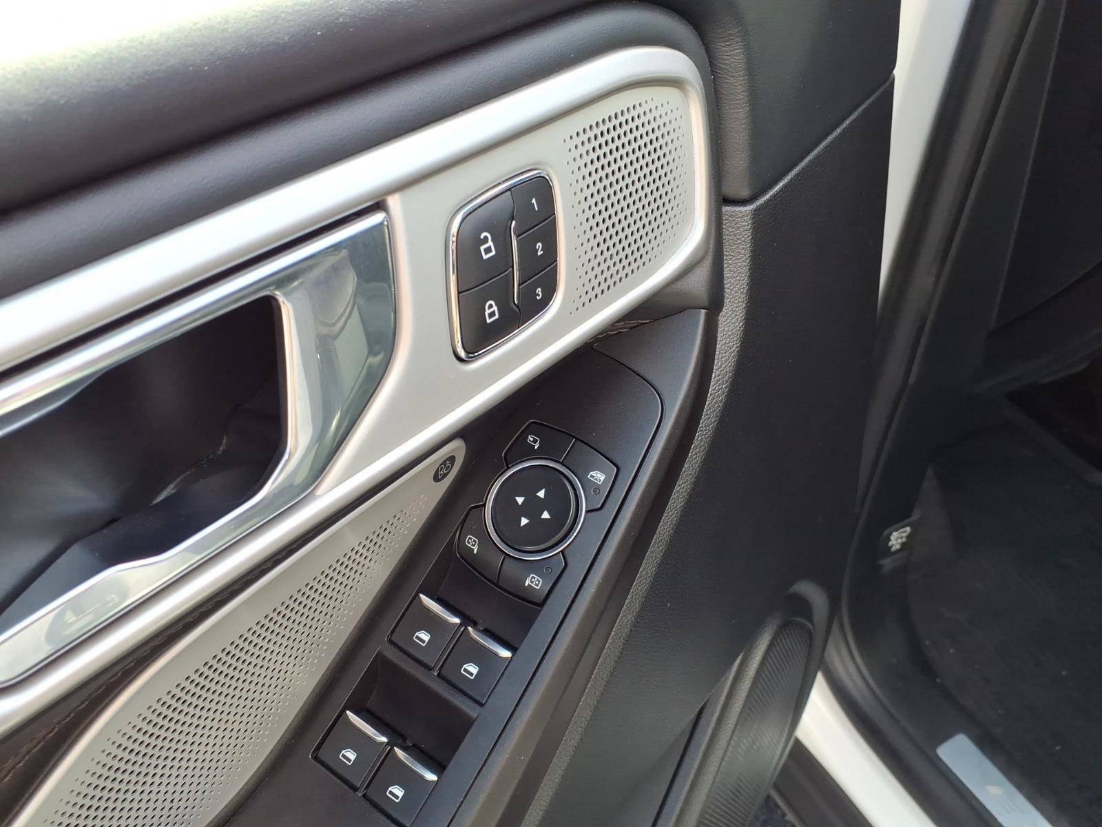 Certified 2020 Ford Explorer Platinum AWD/4WD image 19