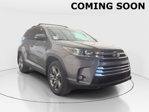 Used 2019 Toyota Highlander Limited Platinum image 1