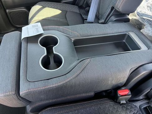 New 2025 Honda Pilot Sport image 13