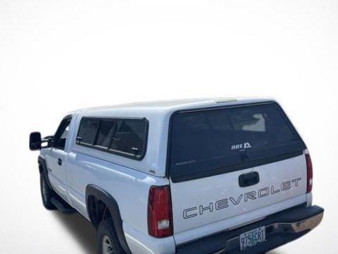 Used 2006 Chevrolet Silverado 2500 W/T RWD image 4