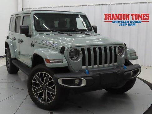 Used 2023 Jeep Wrangler Unlimited Sahara w/ Cold Weather Group AWD/4WD image 1