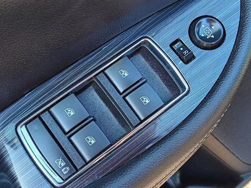 Used 2019 Chevrolet Impala LT image 7