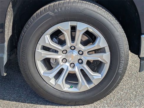 Used 2024 Chevrolet Silverado 1500 LTZ image 11