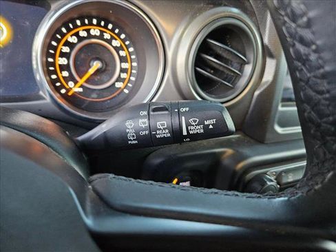 Used 2021 Jeep Wrangler Unlimited Willys image 13