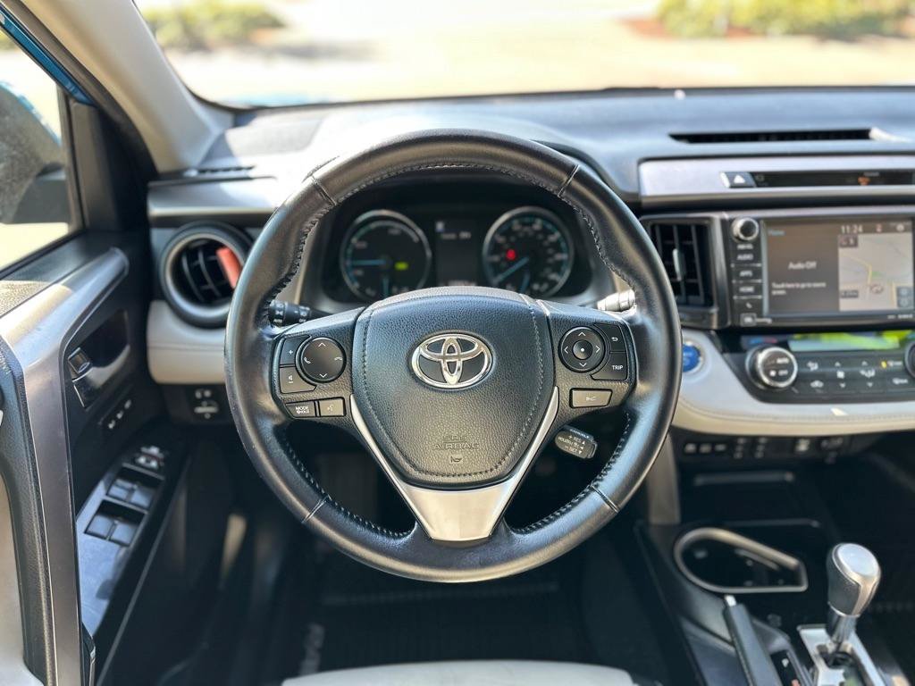 Used 2016 Toyota RAV4 Limited AWD/4WD image 12