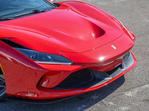 Used 2020 Ferrari F8 Tributo image 12