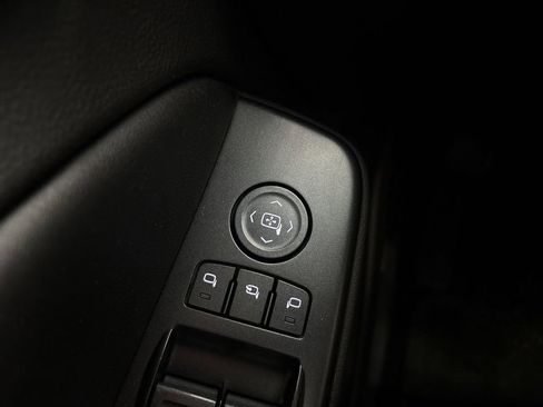 Used 2015 Chevrolet Suburban LTZ AWD/4WD image 60