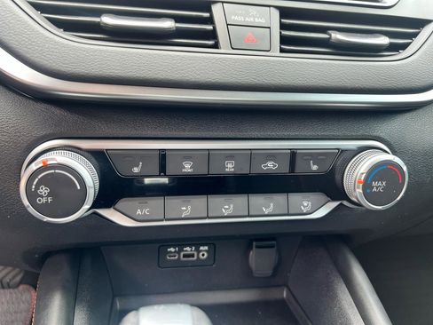 Used 2019 Nissan Altima 2.5 SR w/ SR Premium Package FWD image 14