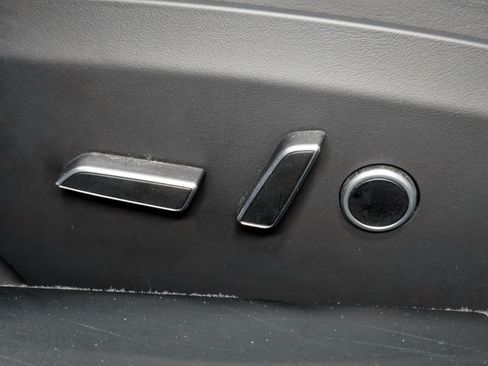 Used 2022 Tesla Model S Standard Range AWD/4WD image 6