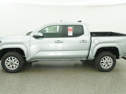 New 2026 Toyota Tacoma SR5 image 32