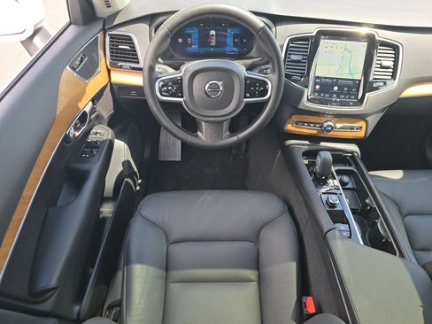 Used 2025 Volvo XC90 B6 Plus AWD/4WD image 24