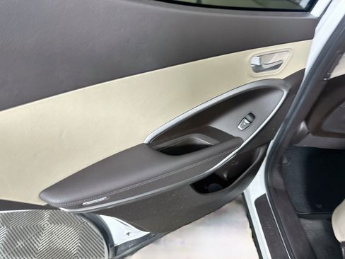 Used 2017 Hyundai Santa Fe Sport FWD image 25
