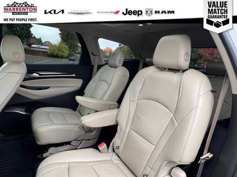 Used 2018 Buick Enclave Premium w/ Trailering Package image 32