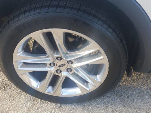 Used 2016 Ford Explorer Limited w/ Equipment Group 301A image 30