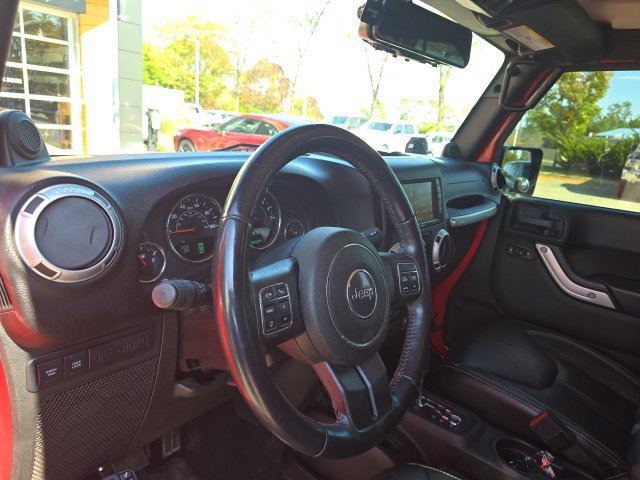 Used 2014 Jeep Wrangler Unlimited Rubicon w/ Dual Top Group AWD/4WD image 14