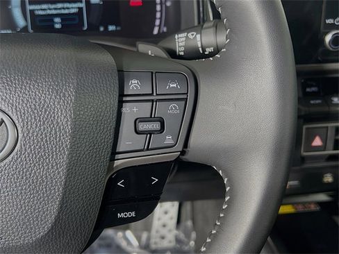 Used 2025 Toyota Camry LE image 17