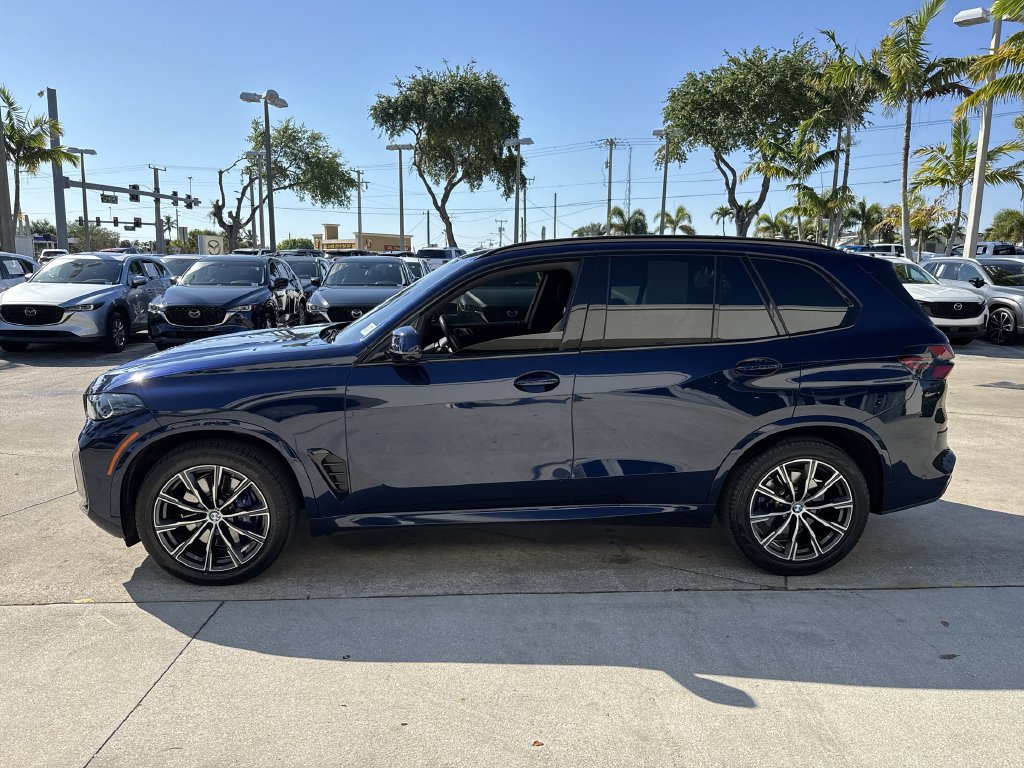 Used 2024 BMW X5 xDrive40i w/ M Sport Package AWD/4WD image 11