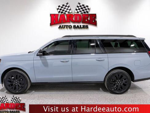 Used 2025 Ford Expedition Max Platinum w/ Stealth Appearance Package AWD/4WD image 1