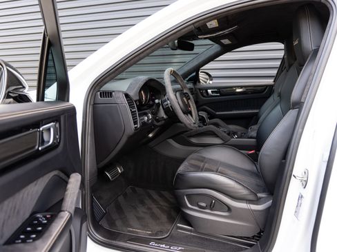 Certified 2022 Porsche Cayenne Turbo GT AWD/4WD image 23