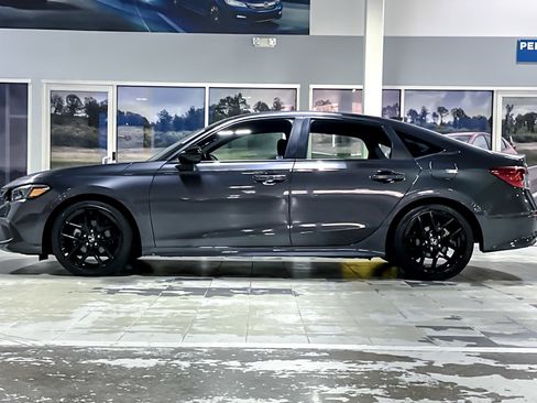 Used 2024 Honda Civic Sport image 2